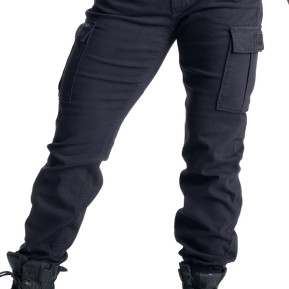 Better Bodies Cargo Pants - Picture 9 of 11